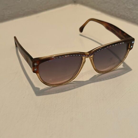 Vintage 1980s Laura Biagiotti Sunglasses Brown Rhinestone Tortoise Shell Frames main image 11